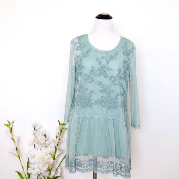 NEW! LOGO Lavish Lori Goldstein Embroidered Mesh Tunic Blouse Sage Green SZ S - Picture 3 of 9